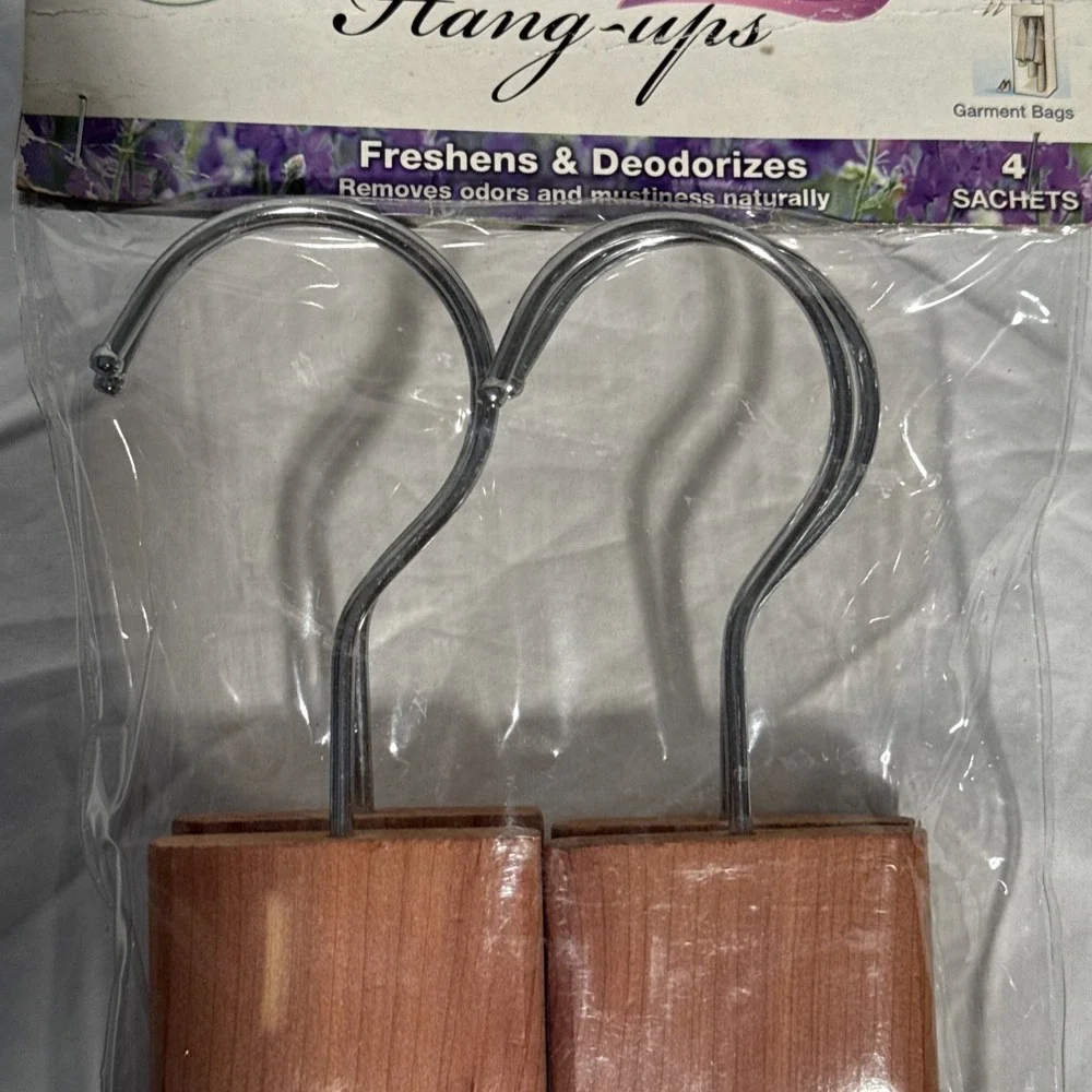 Lot of 4 Cedar Fresh Cedar & Lavender Hang ups Repel Moths New and Sealed